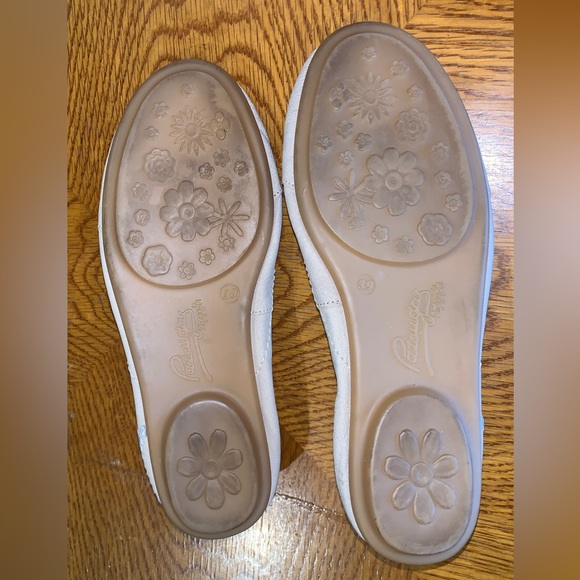 Cream Women’s Flats size 9 - Picture 4 of 5